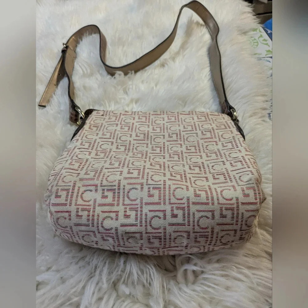 Liz Claiborne shoulder bag. Brown,Tan and hints of blue